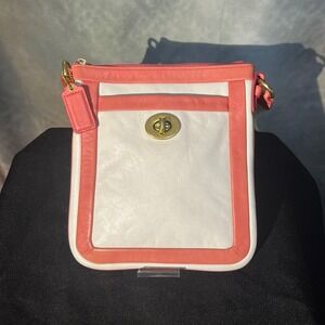 Coach Leather Crossbody Bag‎ Coral White Turnlock Pocket 42643 Messenger Bag